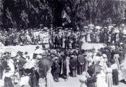 Celebración de la poesía durante el Eistedvod de 1910 en Gaiman. Foto tomada por el galés R.E.Theobald