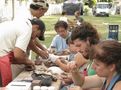 Maestro Moreyra y su taller de alfarería