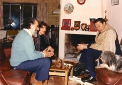 Víctor Velázquez y su esposa Ada en su casa de Villaguay (Entre Rios) charlando con don Atahualpa Yupanqui (1985)