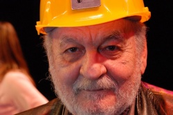 Roberto "Tito" Cossa, albañil constructor de belleza