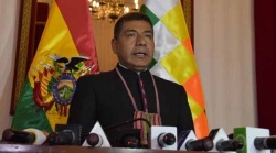 Como Ministro de Relaciones Exteriores de Bolivia, Huanacuni siguió defendiendo el plan del Ministerio de Educación "Vivir bien/buen vivir".