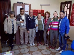 Asambleístas junto a documentalistas italianos que visitaron Rosario del Tala.