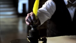 No todos los escritores tradicionalistas escriben con pluma de ganso...