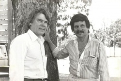 Ramón Ayala junto a su hermano Vicente Cidade en diciembre de 1985. (Foto: Ricardo Acebal)   