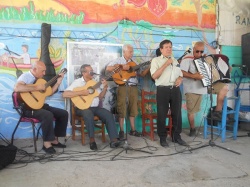  "Nacho" Jalil, "Palito" Ríos, Luis Secchi, Omar Pedelhez ("Peleche") y "Toto" Cena en el canto.