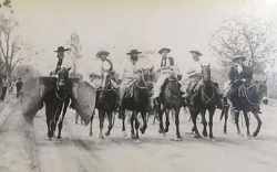 A caballo por mi Patria. Gral. Mosconi, Provincia de Salta, 1968