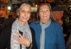 Ana María, junto a Estela Peña, secretaria de la Asociación Argentina de Escritores Tradicionalistas: "...Manuel B. Gonnet, nuestro pago chico durante más de 50 años..."