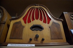 Receptor de Radio de 1935: "a válvulas" o "con lámparas" como se decía...