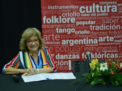 Susana Noemí Gómez, siempre al pie del cañón, con el que no disparó otra cosa que conocimiento y amor por nuestra Identidad Cultural.