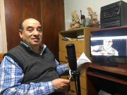 Héctor Esteban Pais en su salsa: cantor, compositor, autor, hombre de Radio... 
