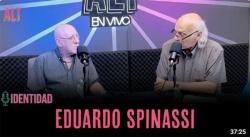 Pianista rosarino en plena actividad desde hace cuarenta años. Ha recorrido y continúa haciéndolo actualmente todo el territorio argentino.