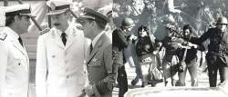 Asesinos Massera, Videla y Agosti y sus subordinados: las "fuerzas de seguridad" en plena acción.   